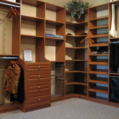 Premium Floor Mount with deep hutch, curves corner shelves and angled shoe display. The columns on the left and right are actually doors that open to reveal a tilt-out ironing board and a pull-out pivoting mirror.